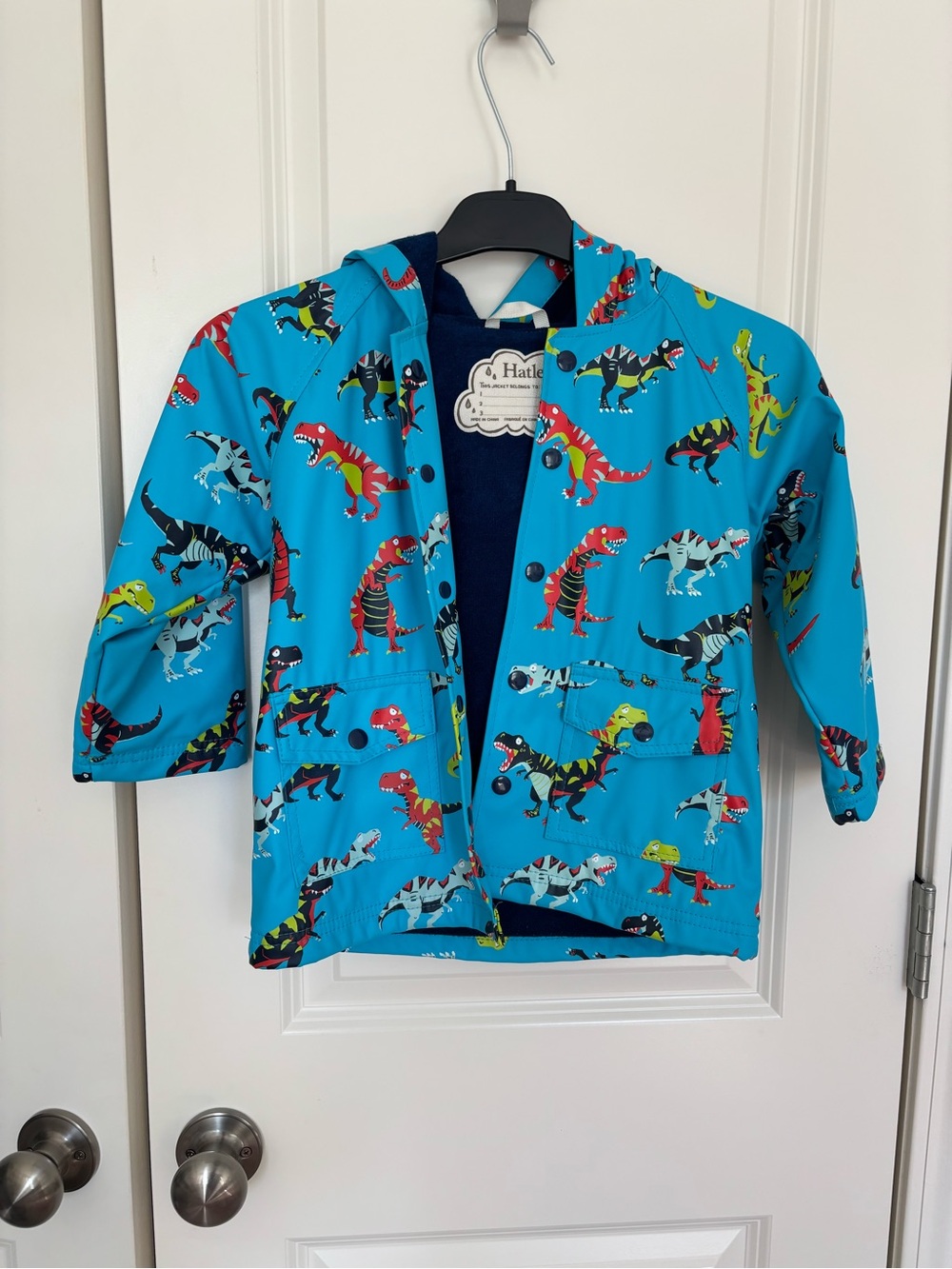 Hatley Kids Dinosaur Raincoat size 4
New without tags